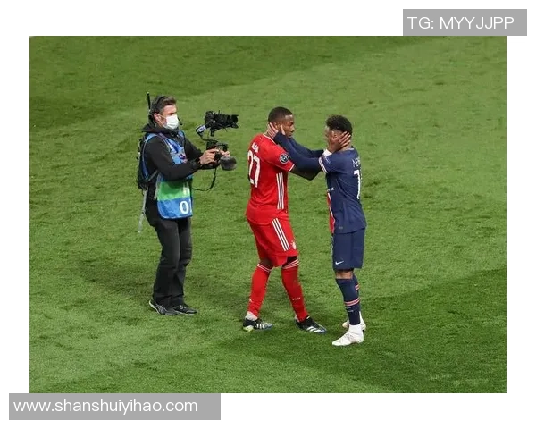 中超激战曼城逆转巴黎圣日耳曼红牌争议引发全场热议与十大精彩进球回顾