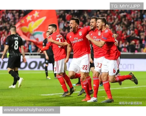 友谊赛精彩回顾：本菲卡逆转切尔西红牌事件引发全场热议