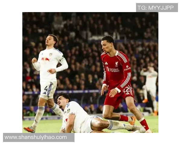 英超经典对决：拜仁与利物浦激战成和引发全场热议