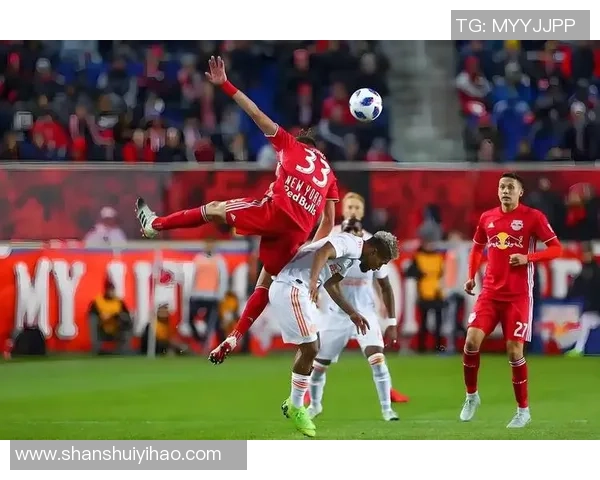 足总杯激战本菲卡与利物浦0比0乌龙球瞬间引发全场热议与十大精彩进球回顾