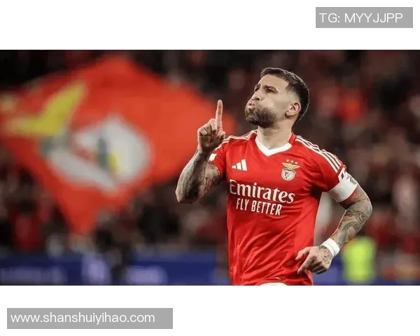 中超激战本菲卡逆转曼联乌龙球成比赛转折点引发全场狂欢 中超激战本菲卡逆转曼联乌龙球成比赛转折点引发全场狂欢