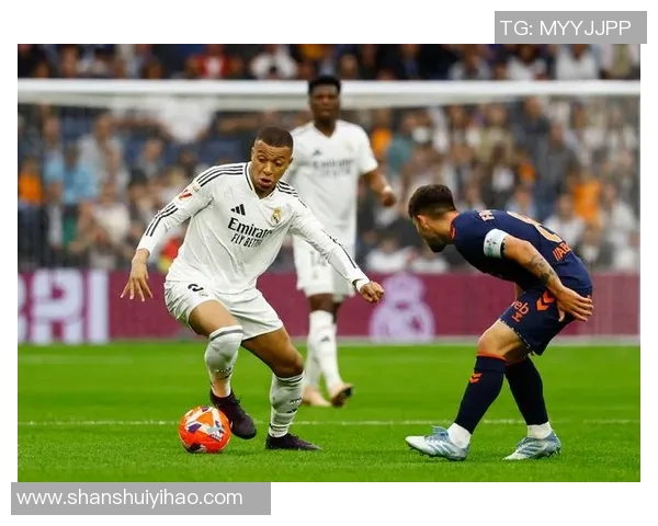 里昂大胜皇马3-0引发全场热议赛后点评揭示惨败原因 里昂大胜皇马3-0引发全场热议赛后点评揭示惨败原因