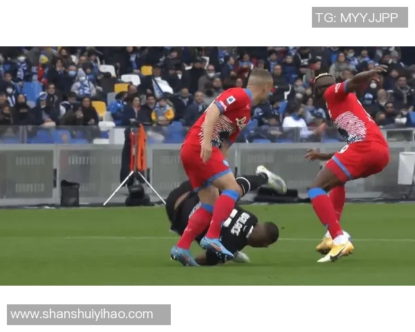 意甲激战国米逆转波尔图红牌争议引发全场热议与战术解析 意甲激战国米逆转波尔图红牌争议引发全场热议与战术解析