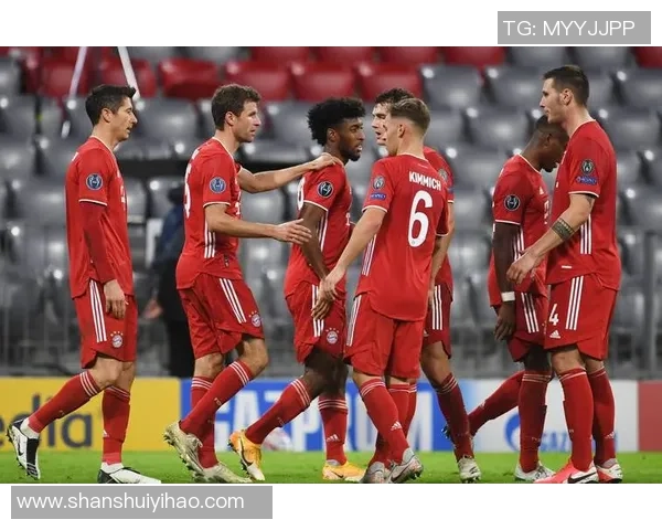 欧冠大战：皇马狂胜曼联4-0赛场气氛瞬间沸腾